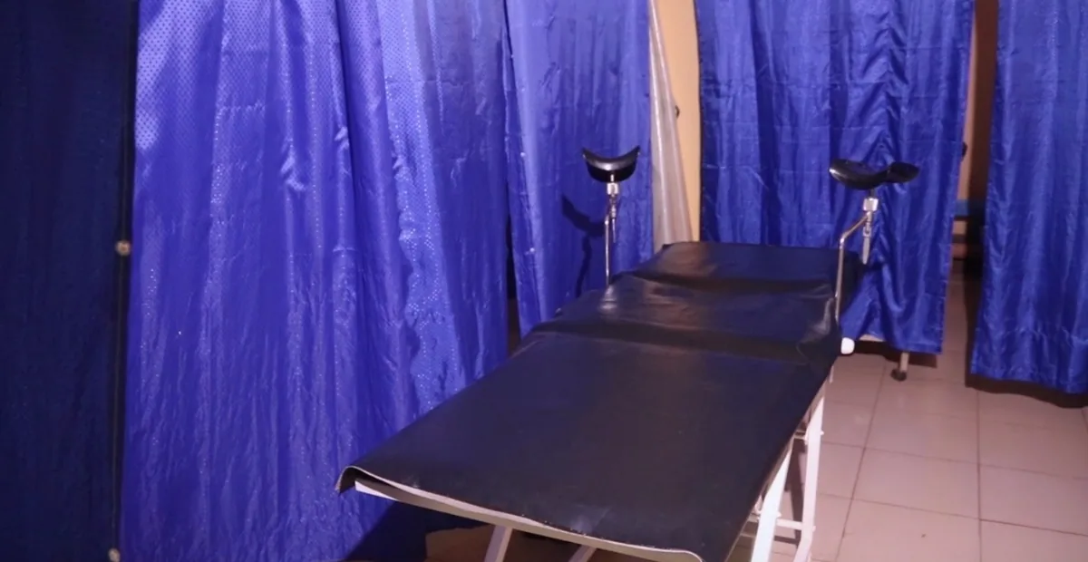 Delivery couch at the hospital