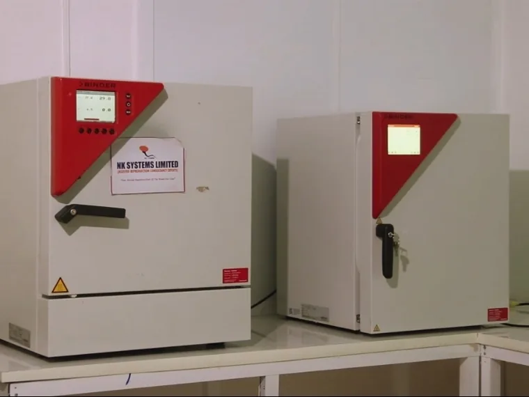Laboratory incubators used for embryo culture
